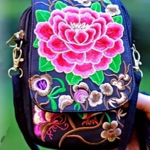 Makeup pallets different prices accessories